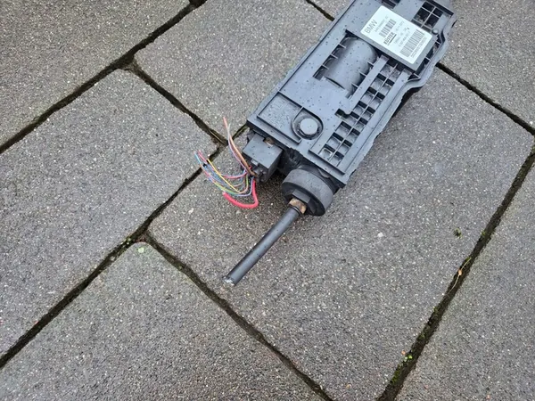 Frein à main électrique BMW 7 F01 6856931 image 2