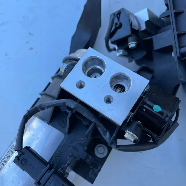 Secador Aire Acondicionado Renault Zoe II OEM 921405885R image 7