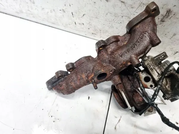 Colector de escape OEM 54401017767A VW Touran 2.0L image 2