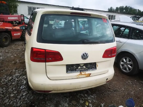 Colector de escape OEM 54401017767A VW Touran 2.0L image 9