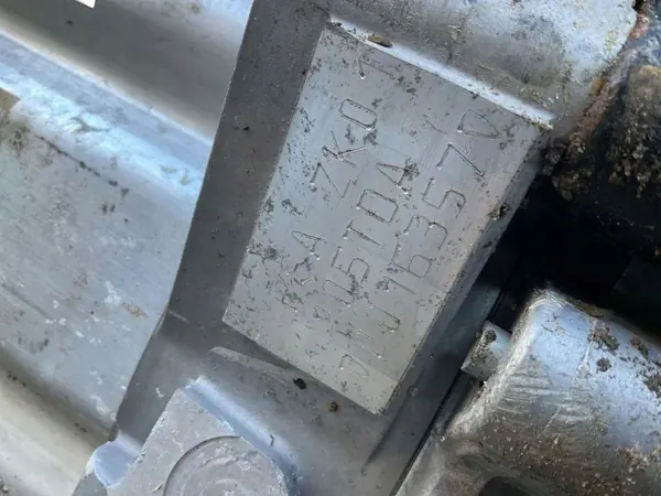 Moteur de pompe lave-glace OEM 70163570 pour Citroën C4 III image 8