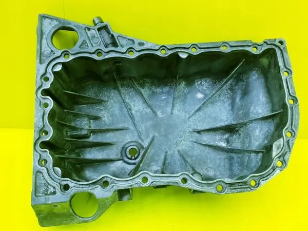 Oljesump Renault Trafic Laguna Megane 1.9 DCI 8200477252 image 6