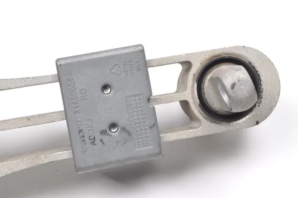 VOLVO XC90 II Moottorin Kiinnike 2.0 D5 31480664 image 4