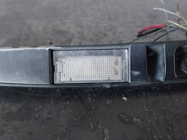 OEM 7056131 Tira Luminosa Maletero BMW E46 Sedán image 7