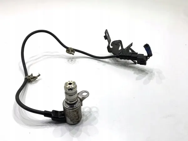 Válvula de aceite OEM 21315-08300 para Kia Ceed - Usado image 2