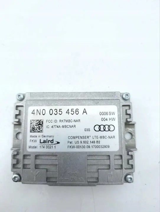 Porsche Panamera 2018 Antenneversterker OEM 4N0035456A image 10