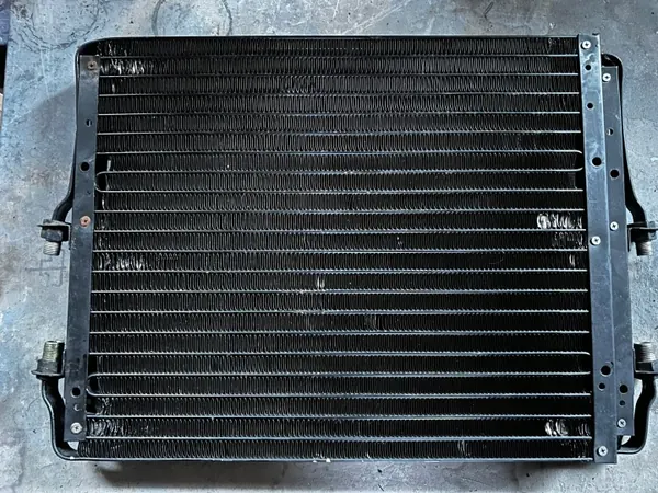 OEM CHŁODNICA KLIMATYZACJI SKRAPLACZ IVECO STRALIS 420 10.300 2012 ROK image 4