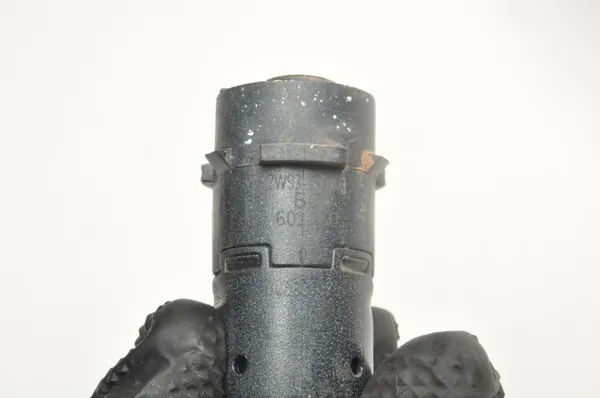 Sensor de estacionamento OEM 2W93-15K859-BC Aston Martin image 3