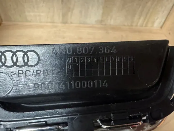 OEM 4N0807364 Stötdämpartäck Bumper Höger Bak image 5
