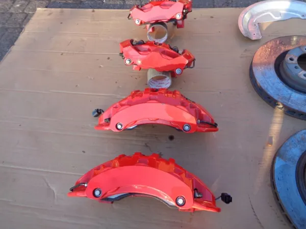 Conjunto de discos e pinças OEM 04550200 - Porsche Taycan image 2