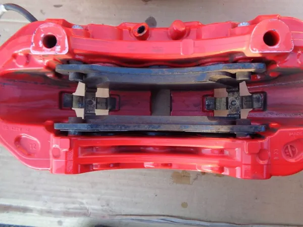 Conjunto de discos e pinças OEM 04550200 - Porsche Taycan image 10