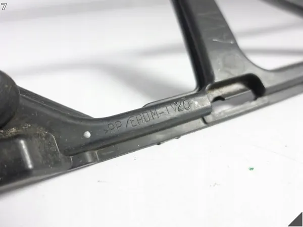 MERCEDES E-CLASS W212 SUPORTE DE PARA-CHOQUE DIANTEIRO image 8