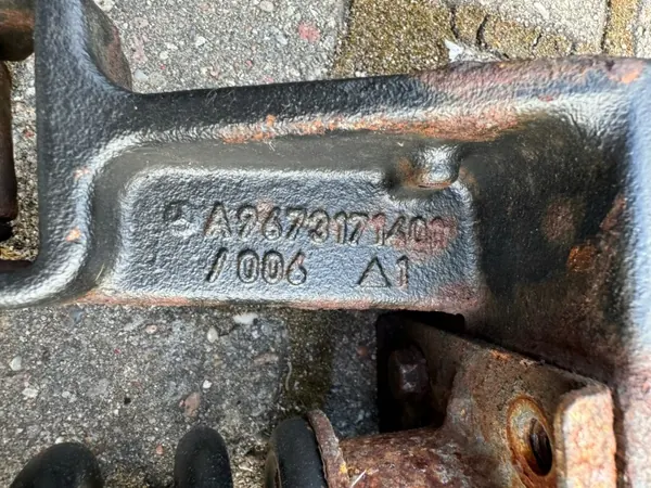 Amortecedor cabine OEM A9673171501 para Mercedes Atego image 3