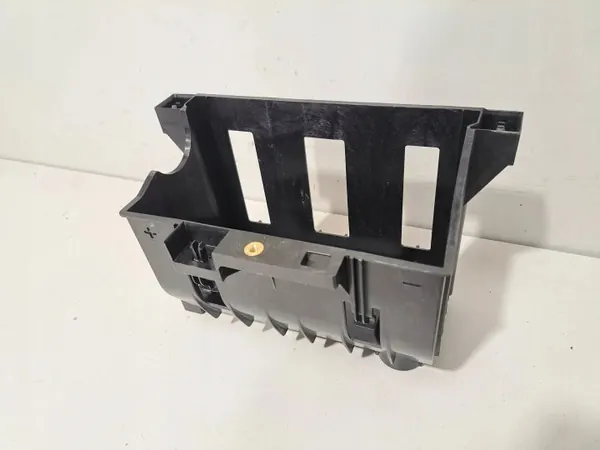 BMW XM Varaumapyörän kiinnike OEM 9433960 - Käytetty image 2