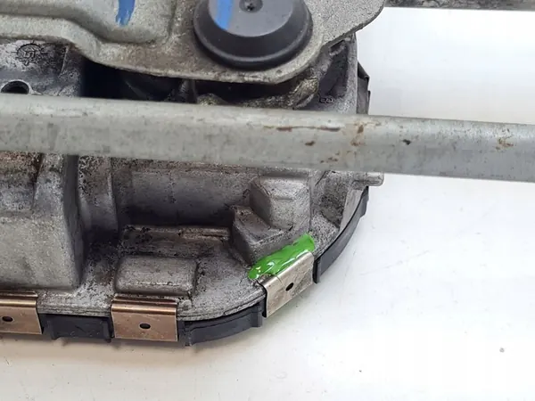 Etupyyhkijän mekanismi Skoda Octavia III image 6