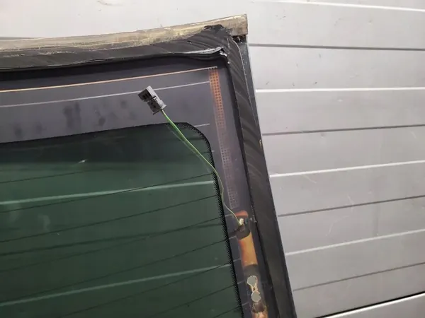Ventana trasera Mercedes-Benz OEM ATV79389 para Clase E image 5