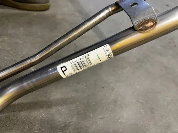Bränslefyllningsrör OEM LX61-9032-AC för Ford Kuga image 5