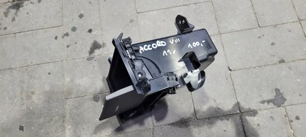 Honda Accord VIII 12r lift Schowek OEM Begagnad image 3