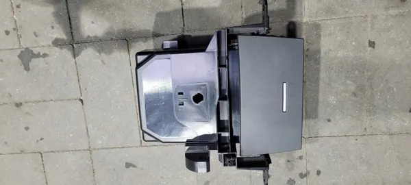 Honda Accord VIII 12r lift Schowek OEM Begagnad image 5