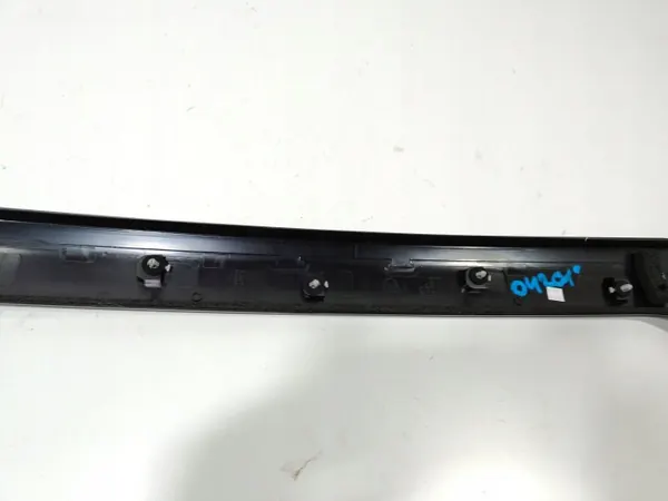Land Rover Discovery 3 L320 etuikkunan lista OEM mon7a image 5