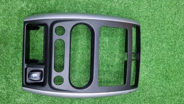 Radio-Rahmen Suzuki OE OEM RAMKA CZARNA 2005-2017 image 2