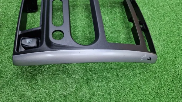 Radio-Rahmen Suzuki OE OEM RAMKA CZARNA 2005-2017 image 3