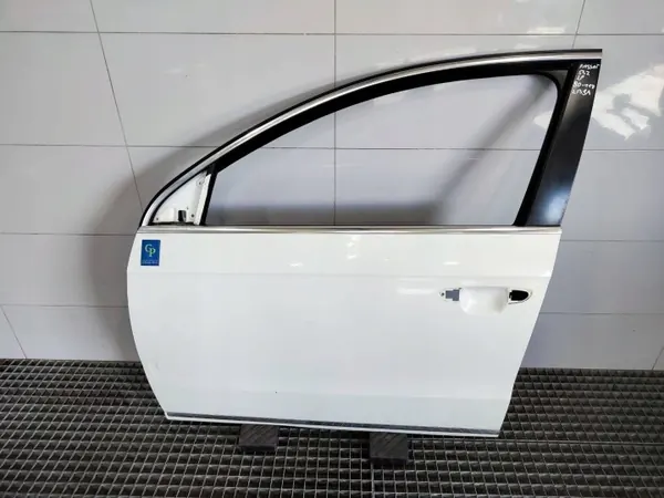 Puerta delantera izquierda OEM AOP42794 para VW Passat B7 image 2