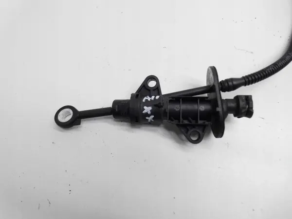 Kytkinpumppu 5Q0721388G Octavia III Golf VII A3 8V Leon image 2