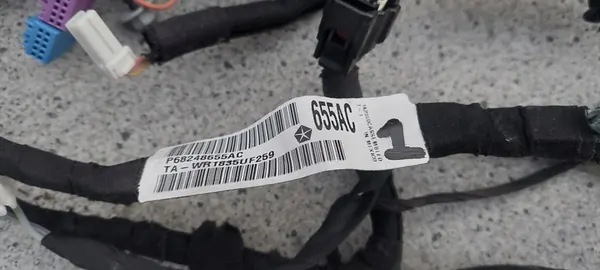 Dodge Challenger Linker Deurkabel 68248655AC image 2