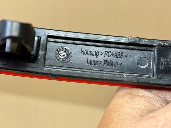 VW GOLF VIII Vasemman Takapuskurin Heijastin OEM image 5