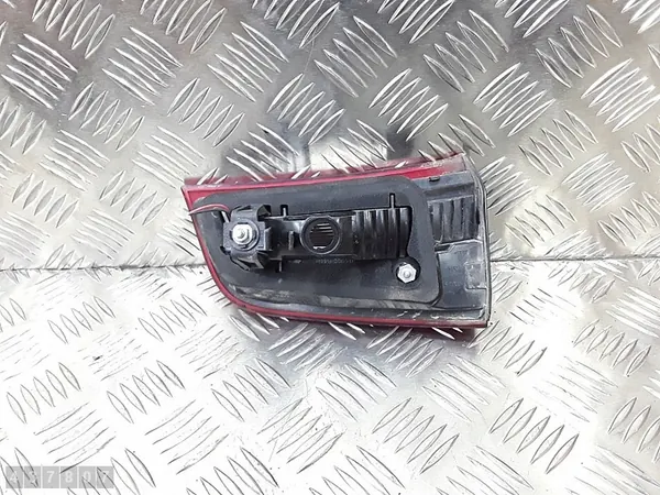 Volvo S60 Luz Trasera Derecha 2011 Sedán D4 OEM 30796272 image 2