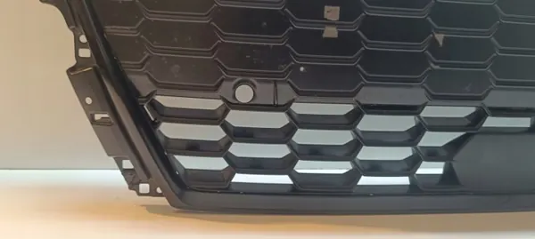 Grille Audi A3 8Y S-Line Avant OEM 8Y0853651B image 5