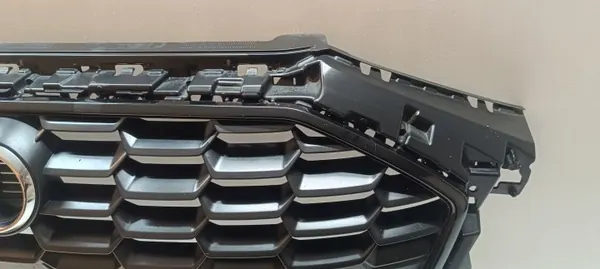 Grille Audi A3 8Y S-Line Avant OEM 8Y0853651B image 6
