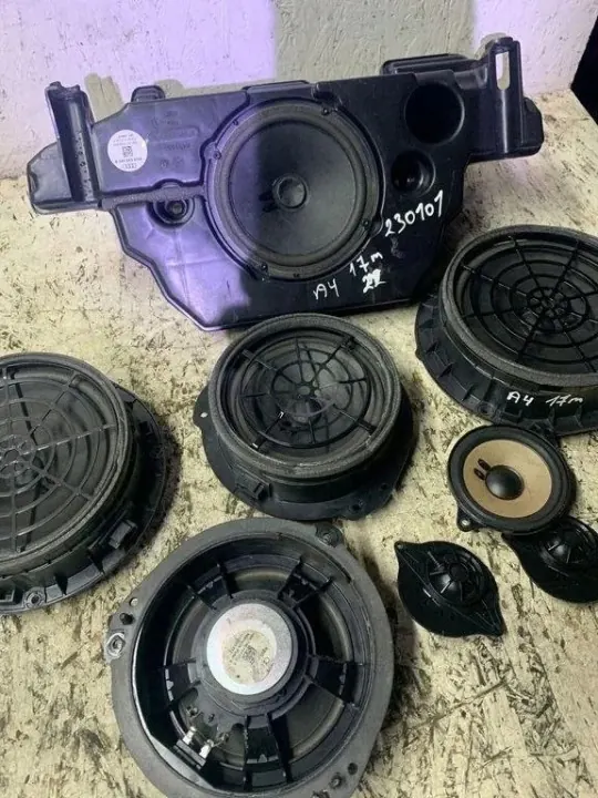 Sistema de áudio Audi OE OEM 8W9035382 - Usado image 3