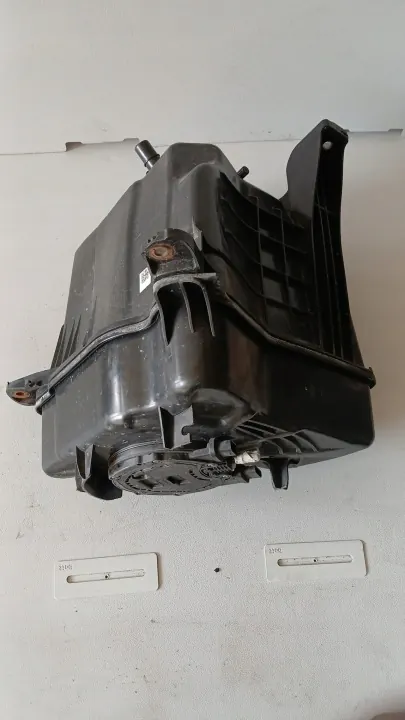 Tanque AdBlue usado OEM A9104700000 para Mercedes Sprinter image 2