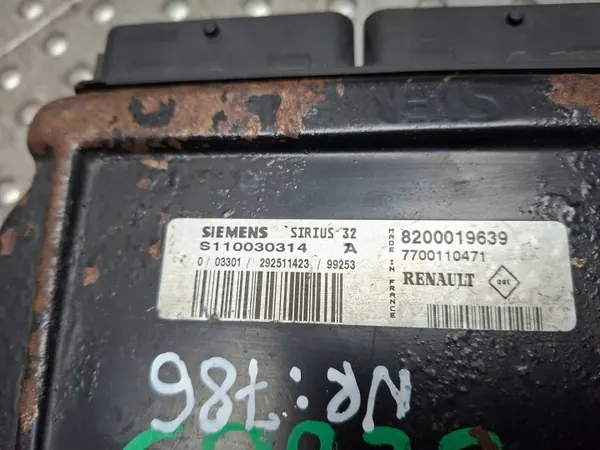Calculateur S26312786 pour Renault Clio II 1.4i - Occasion image 3