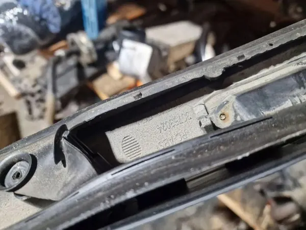 Éclairage plaque Volvo OE 30753024 pour S40 II image 3