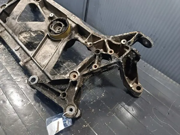 Trenó dianteiro Volkswagen OE usado OEM 5WA199369A image 8