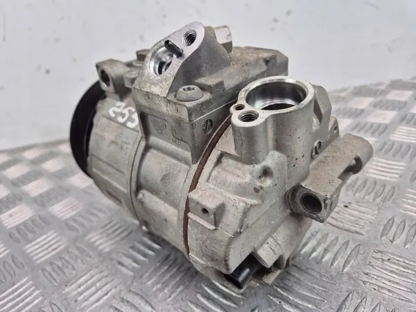 Compresor A/C Mercedes C200 CGI W204 A0008307800 image 4