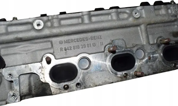Mercedes W204 3.0 320 CDI A642 Cilinderkop Links image 4