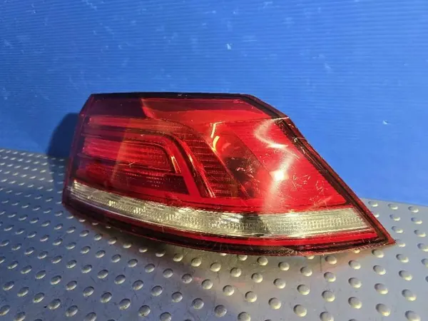 VOLKSWAGEN PASSAT B8 Luz Trasera Derecha 3G5945096F image 3
