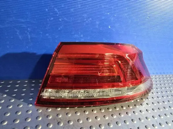 VOLKSWAGEN PASSAT B8 Luz Trasera Derecha 3G5945096F image 5