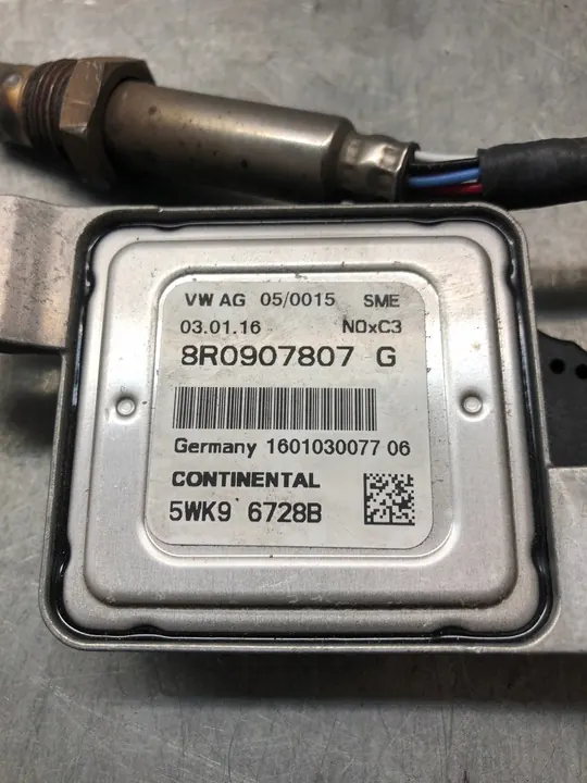 AUDI Q5 8R 2.0TDI NOx-sensor 8R0907807G image 3