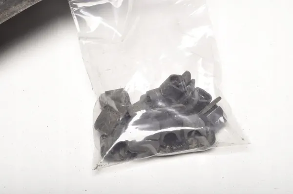 SKODA OCTAVIA II Motorhaube Isolierung 1Z0863831A image 2