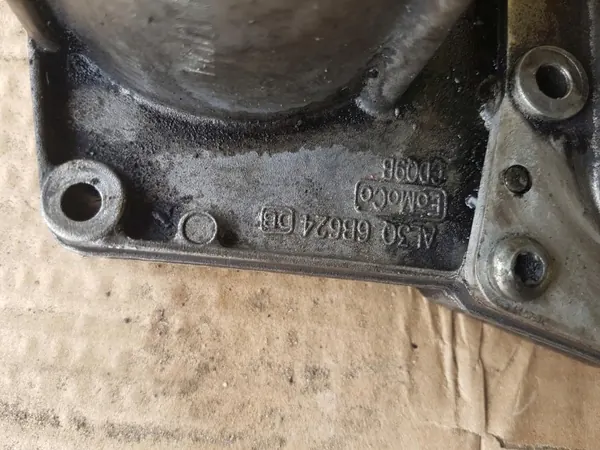 Öljynsuodatinpohja OEM 6740273616 Land Rover Voguelle image 3