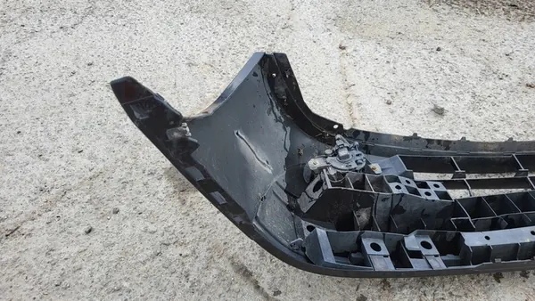 Paraurti anteriore con fendinebbia Renault Clio II Lift image 10