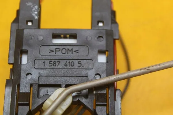 Oliepeilsensor OEM 15874105 voor Opel Astra H Zafira B image 3