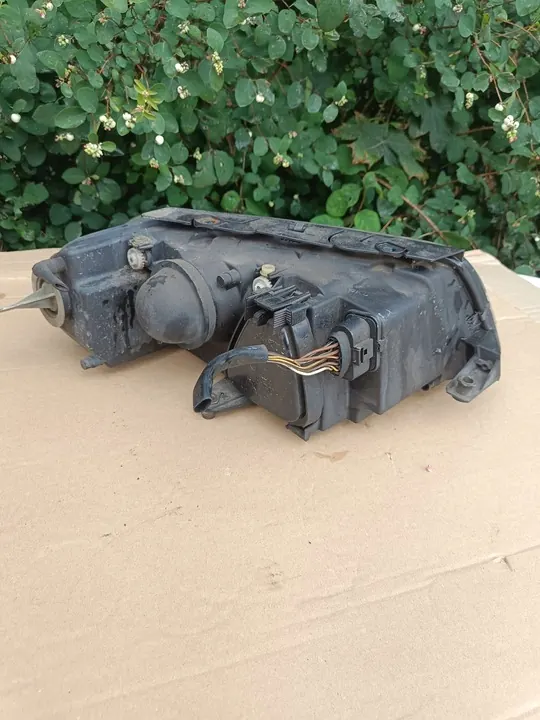 Vasen Etuvalaisin VW Passat B5 Lift image 5