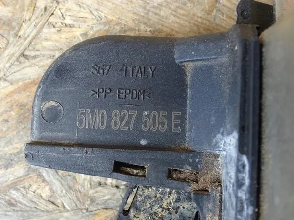 GOLF VI KOMBI BAKLUCKA LÅS 5M0827505E image 3