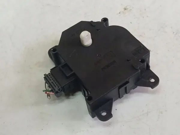 Mitsubishi Grandis Lämmitysklappi OEM 1138002320 2006 image 3